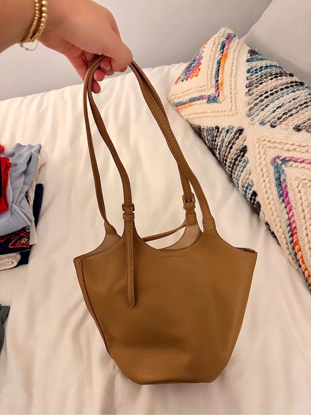 Shoulder Bag in Carmel Brown